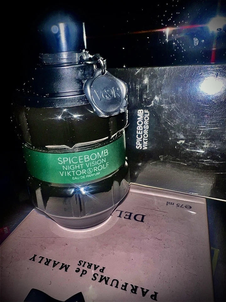 Viktor & Rolf Spicebomb Night Vision Eau de Parfum Spray 3.04 fl oz